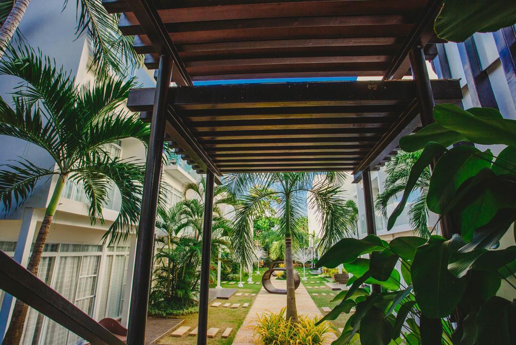 Aziza Paradise Hotel Puerto Princesa Ngoại thất bức ảnh