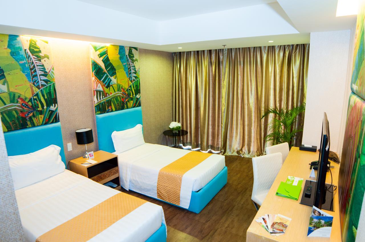 Aziza Paradise Hotel Puerto Princesa Ngoại thất bức ảnh
