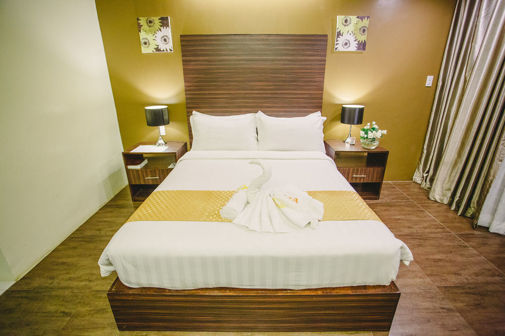 Aziza Paradise Hotel Puerto Princesa Ngoại thất bức ảnh